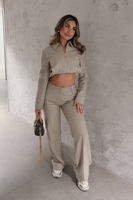 Avslappnat Tvådelat Set för Dam i Bomull & Linne – Kort Topp med Krage och Dragkedja samt Raka Byxor, Vår 2026