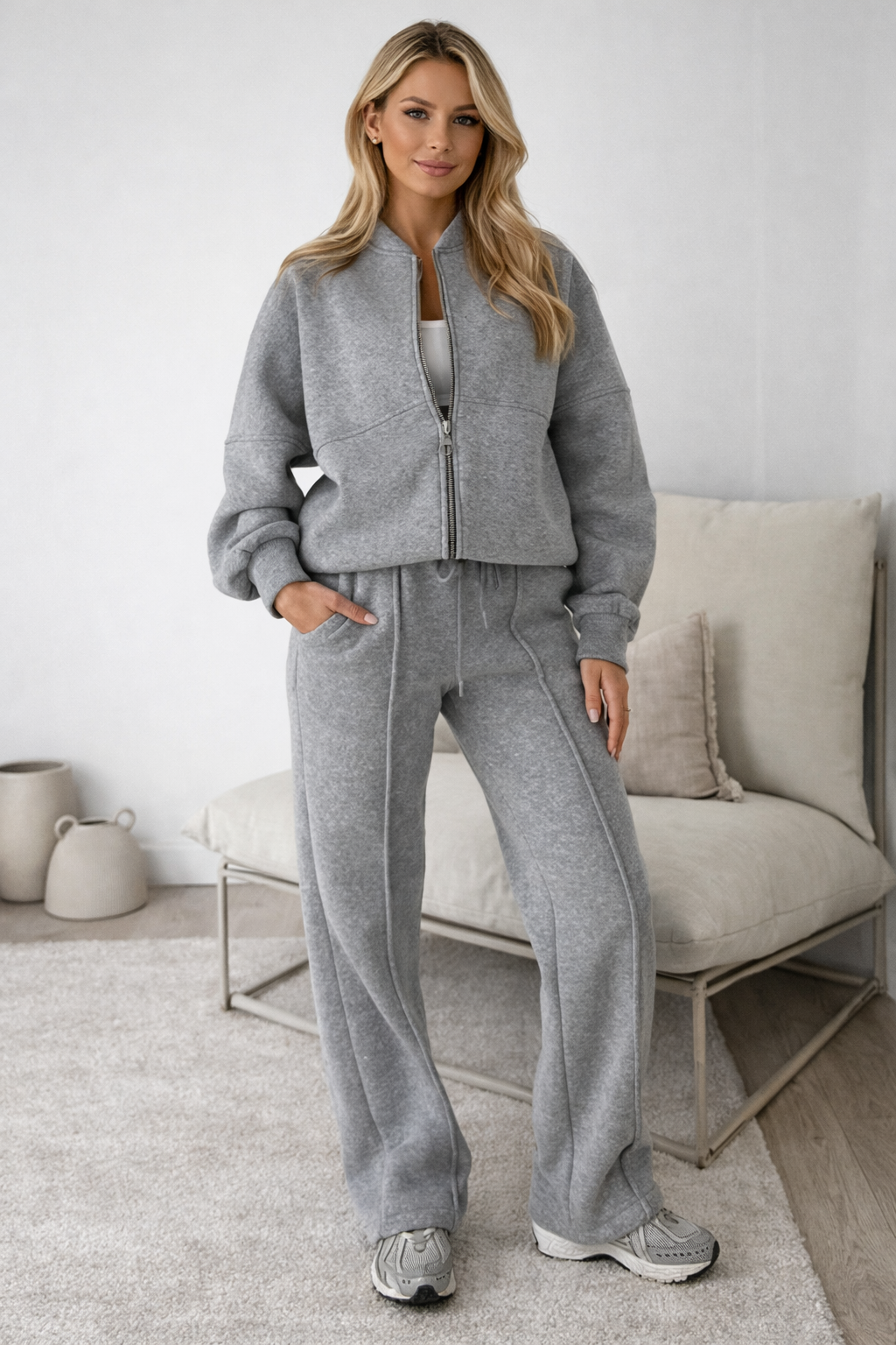 Elegant höstset för dam – ziptröja & högmidjade byxor